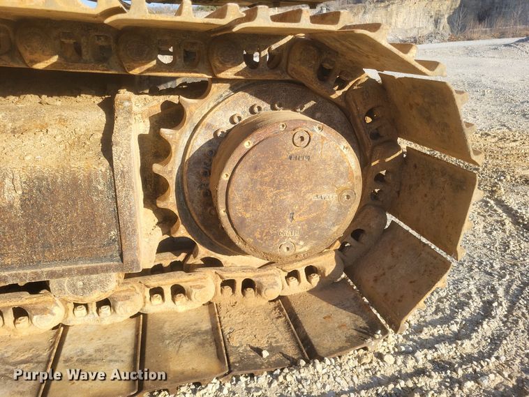 image for item DS5146 2000 John Deere  160LC excavator