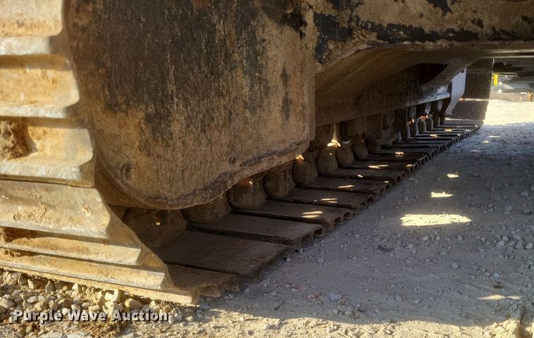 image for item DS5146 2000 John Deere  160LC excavator