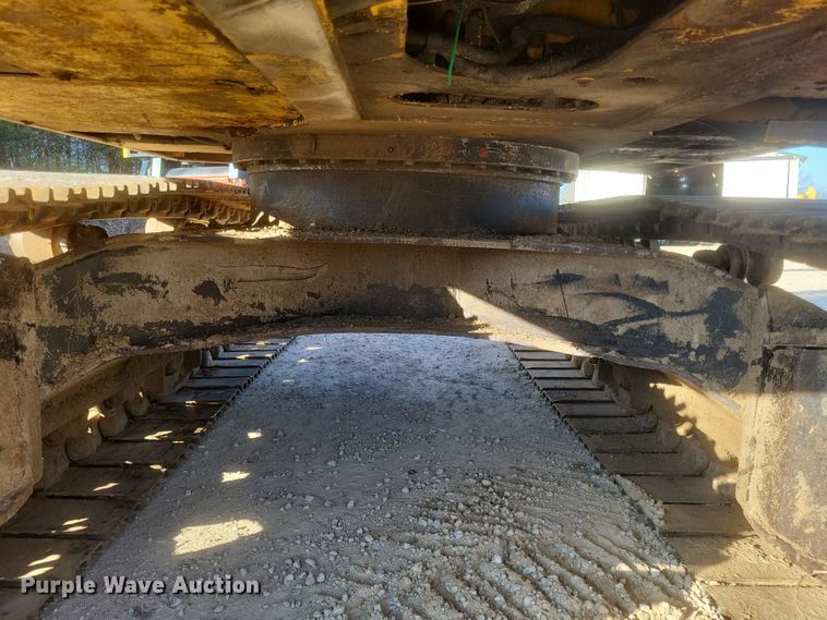 image for item DS5146 2000 John Deere  160LC excavator