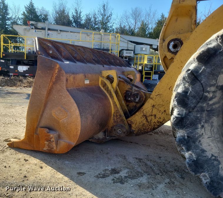 image for item DS5147 2004 Caterpillar  990 Series II wheel loader