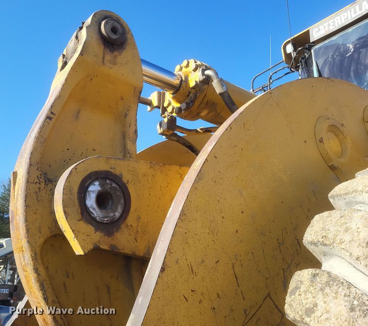 image for item DS5147 2004 Caterpillar  990 Series II wheel loader