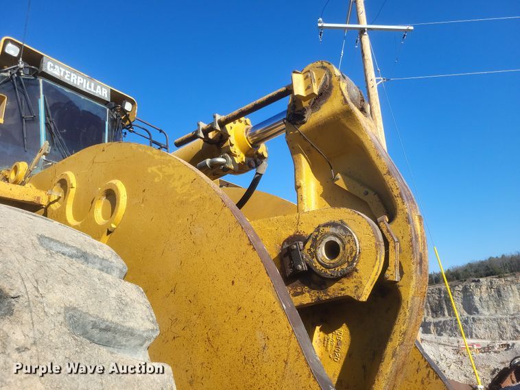 image for item DS5147 2004 Caterpillar  990 Series II wheel loader