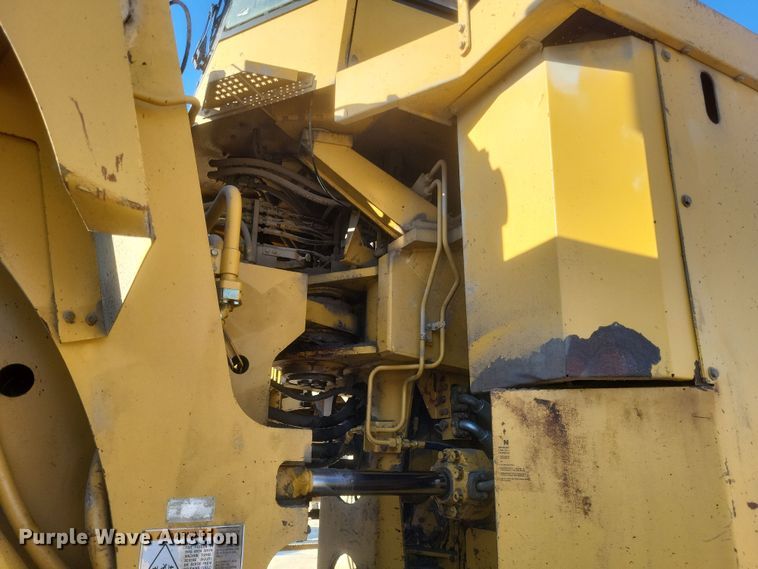 image for item DS5147 2004 Caterpillar  990 Series II wheel loader