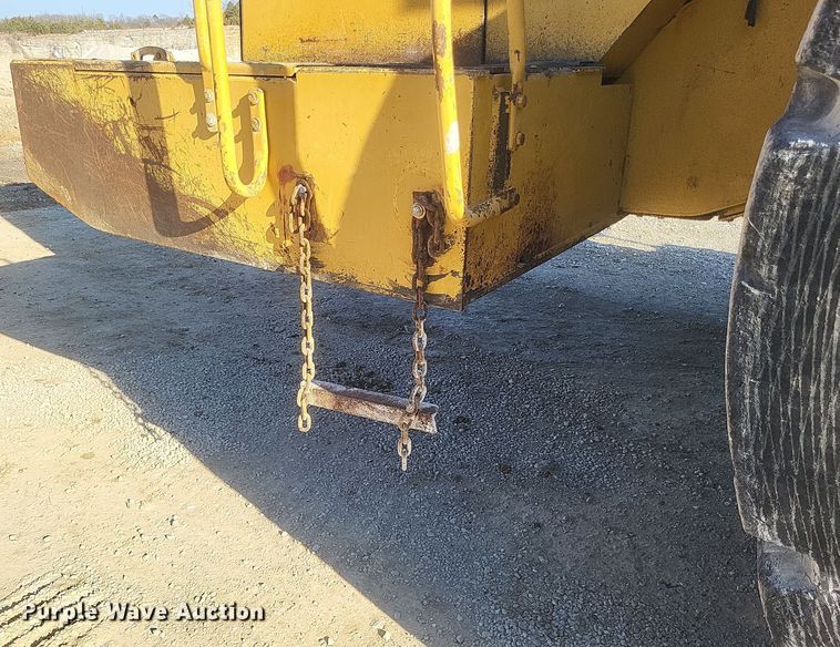 image for item DS5147 2004 Caterpillar  990 Series II wheel loader