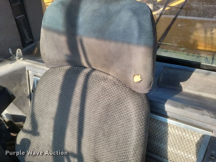 image for item DS5147 2004 Caterpillar  990 Series II wheel loader