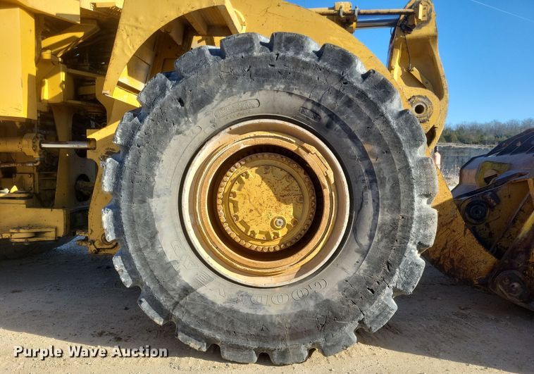 image for item DS5147 2004 Caterpillar  990 Series II wheel loader
