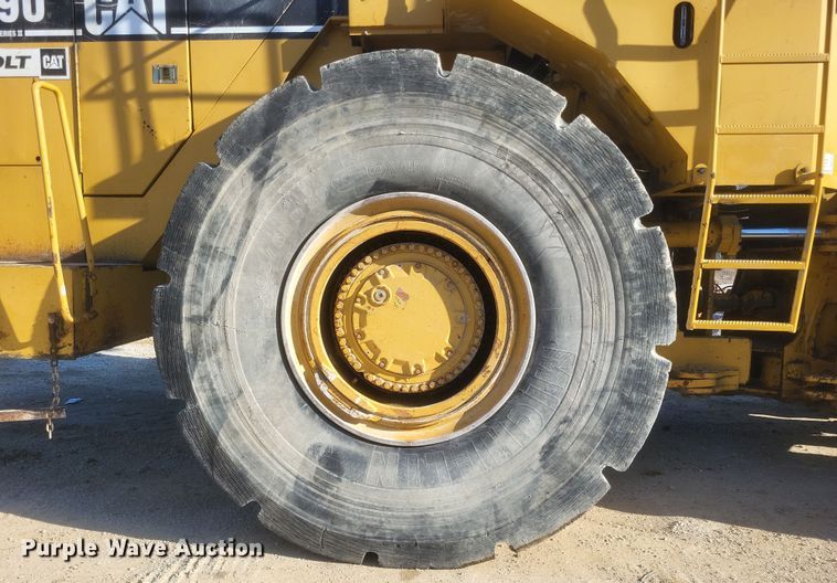 image for item DS5147 2004 Caterpillar  990 Series II wheel loader