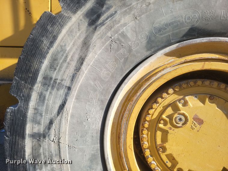 image for item DS5147 2004 Caterpillar  990 Series II wheel loader