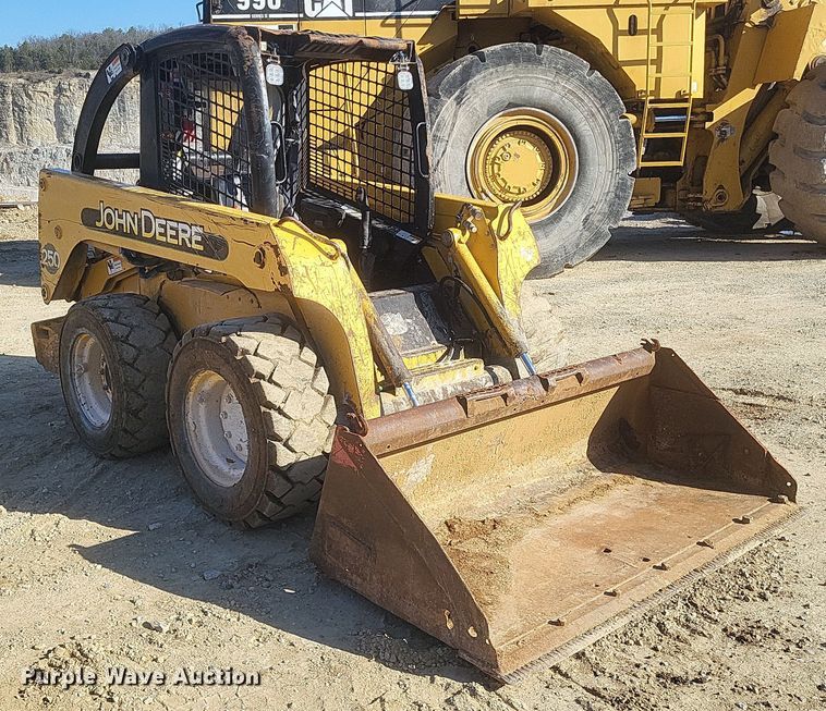 image for item DS5149 John Deere  250 skid steer loader