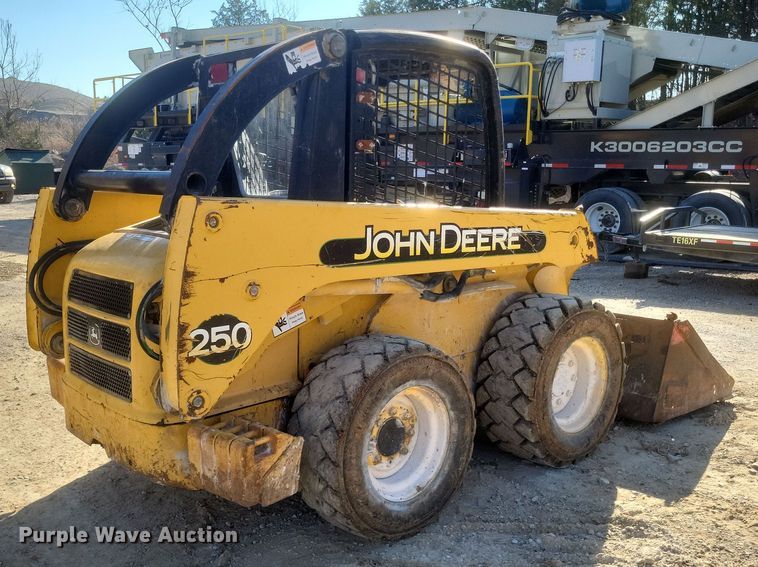 image for item DS5149 John Deere  250 skid steer loader