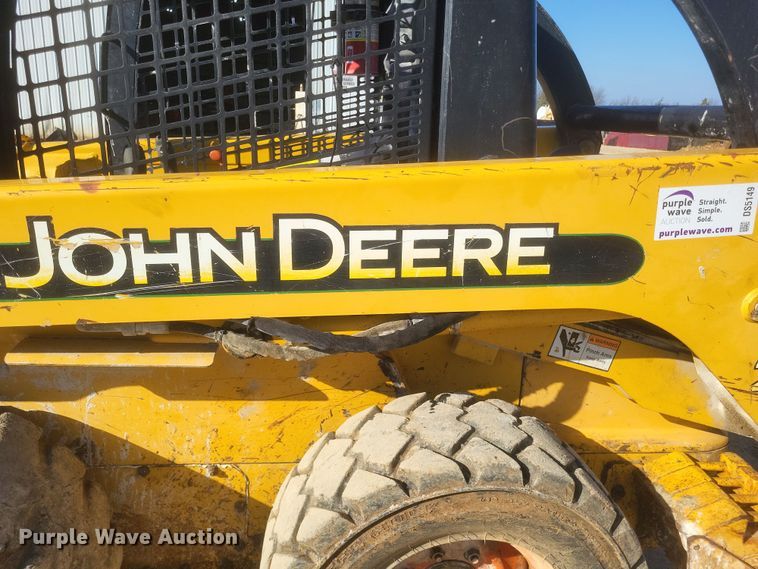 image for item DS5149 John Deere  250 skid steer loader