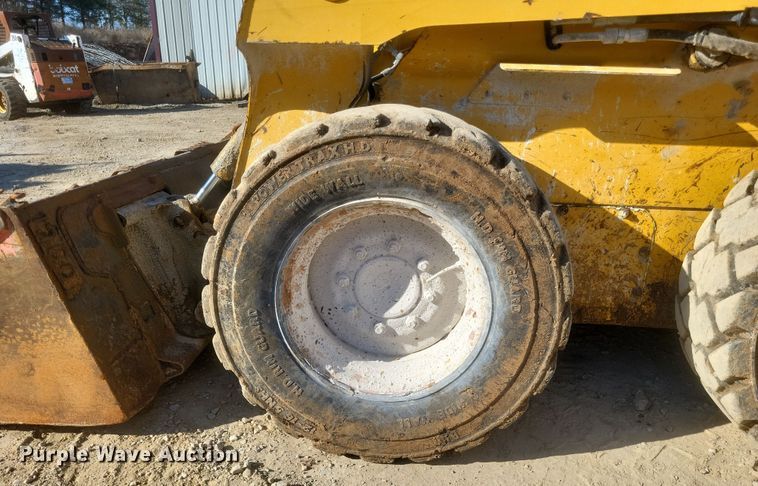 image for item DS5149 John Deere  250 skid steer loader