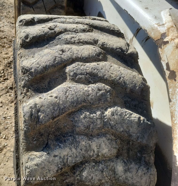 image for item DS5150 1996 Bobcat  763 skid steer loader