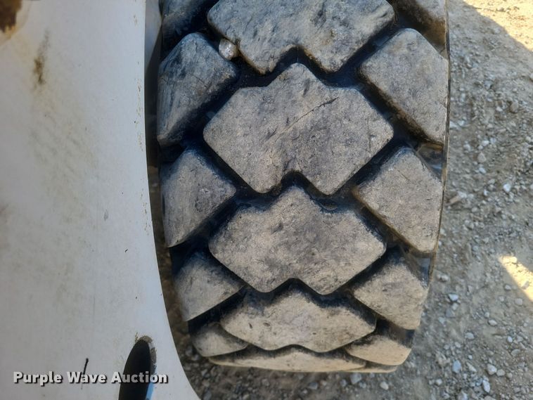 image for item DS5150 1996 Bobcat  763 skid steer loader