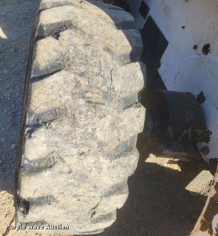 image for item DS5150 1996 Bobcat  763 skid steer loader