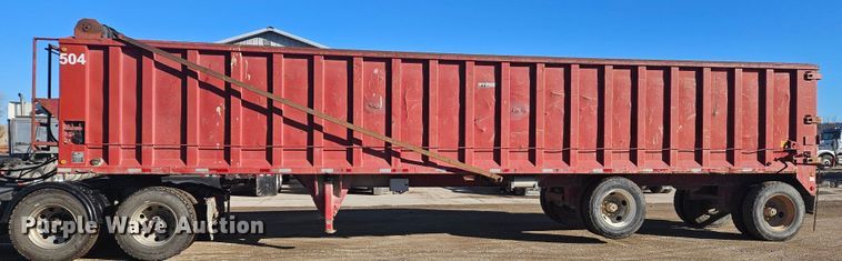 image for item DS6486 2005 Steco  SE04172 refuse trailer