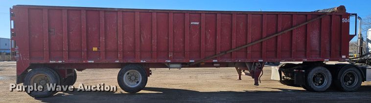 image for item DS6486 2005 Steco  SE04172 refuse trailer