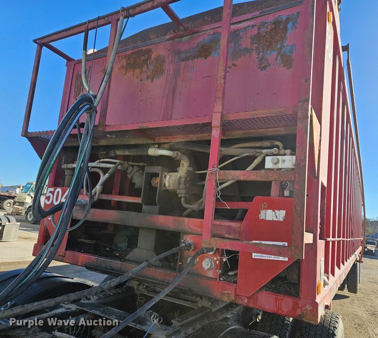 image for item DS6486 2005 Steco  SE04172 refuse trailer