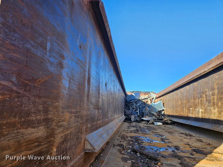 image for item DS6486 2005 Steco  SE04172 refuse trailer