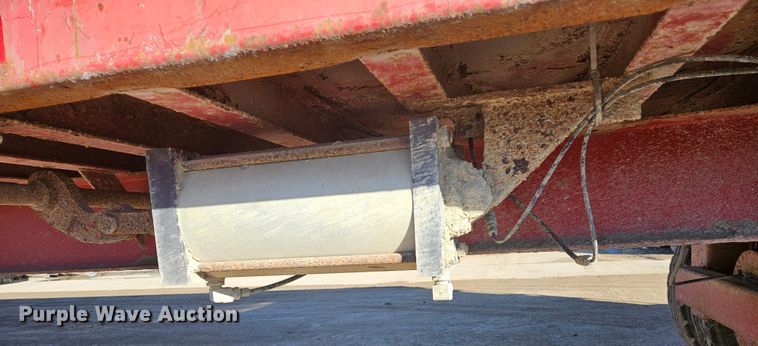 image for item DS6486 2005 Steco  SE04172 refuse trailer