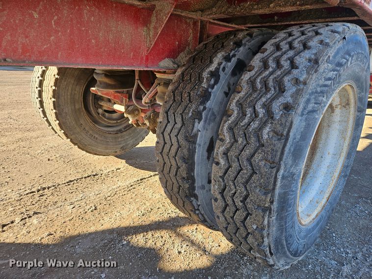 image for item DS6486 2005 Steco  SE04172 refuse trailer