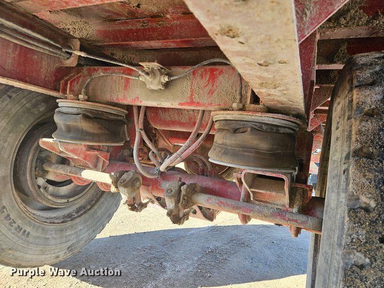 image for item DS6486 2005 Steco  SE04172 refuse trailer