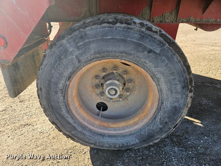 image for item DS6486 2005 Steco  SE04172 refuse trailer