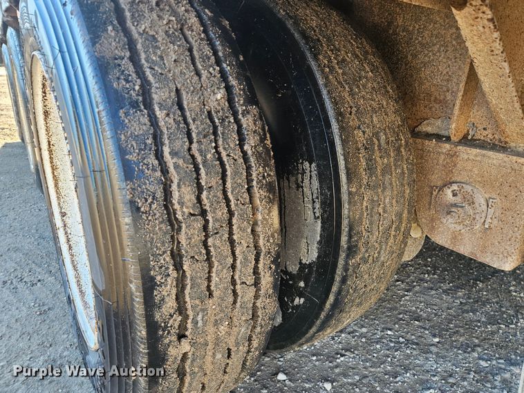 image for item DS6487 2007 Great Dane  GPMW5353 drop deck trailer