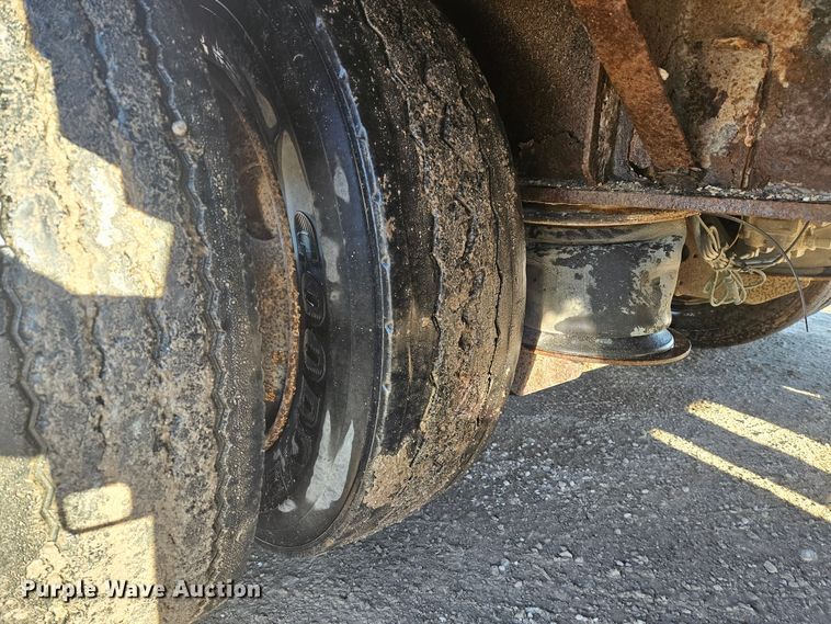 image for item DS6487 2007 Great Dane  GPMW5353 drop deck trailer