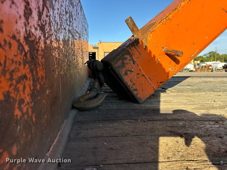 image for item DT2031 1997 Ford  LNT8000 flatbed truck with crane