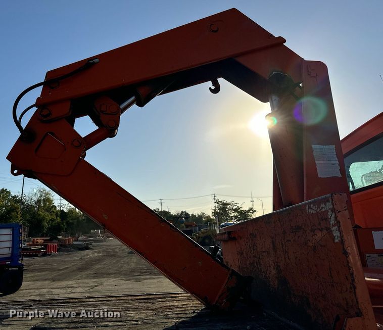 image for item DT2031 1997 Ford  LNT8000 flatbed truck with crane