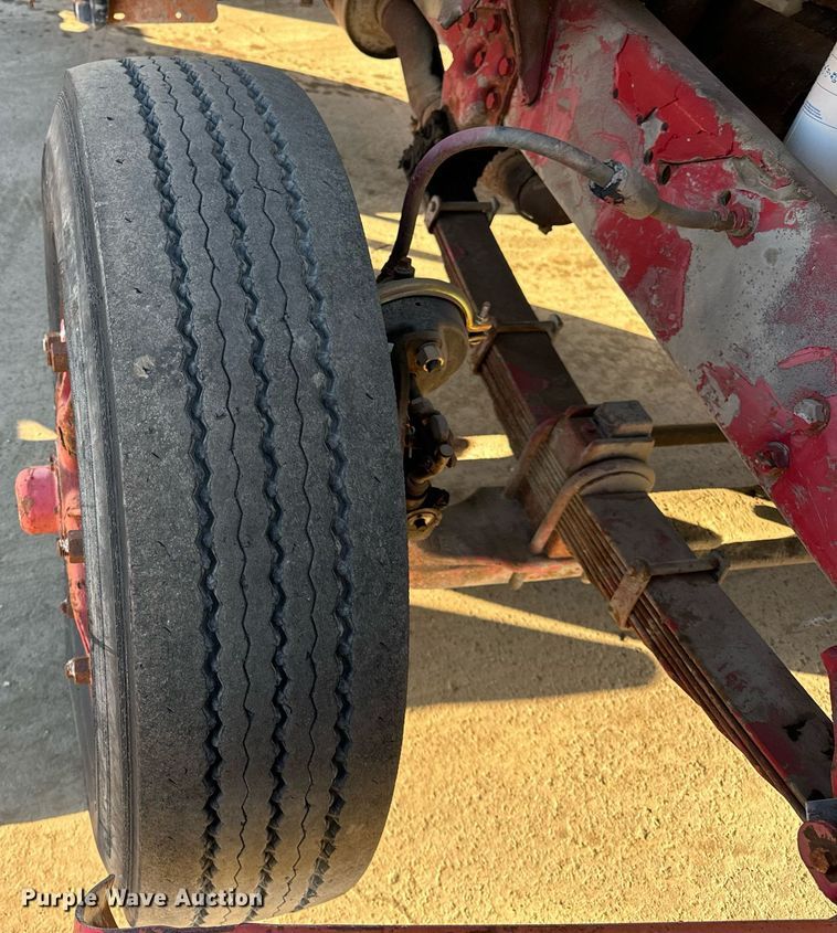 image for item DT2031 1997 Ford  LNT8000 flatbed truck with crane