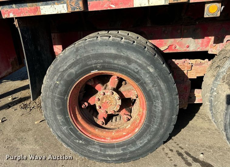 image for item DT2031 1997 Ford  LNT8000 flatbed truck with crane