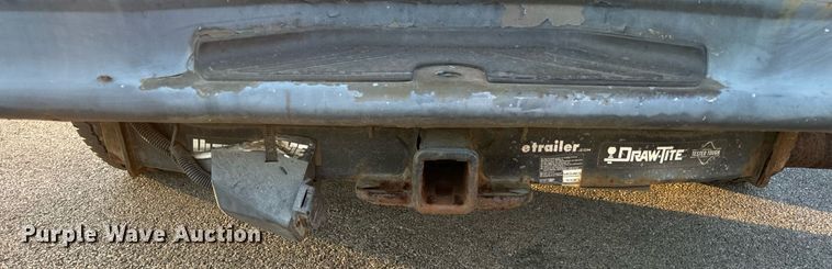 image for item DT2092 2004 Ford  Econoline E350 Super Duty van with bucket lift