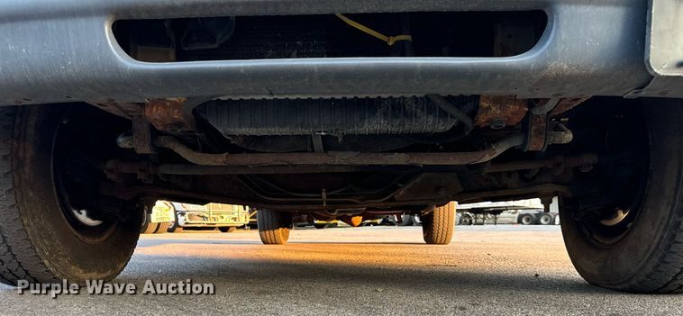 image for item DT2092 2004 Ford  Econoline E350 Super Duty van with bucket lift