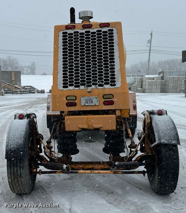 image for item DT2248 1998 Advance  C10335AT6810 ready mix truck