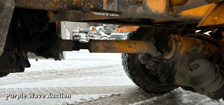 image for item DT2248 1998 Advance  C10335AT6810 ready mix truck