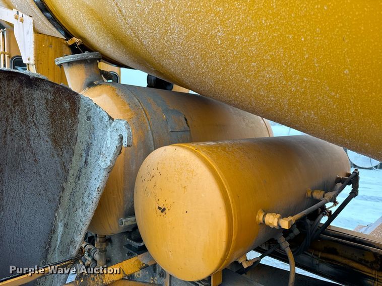 image for item DT2248 1998 Advance  C10335AT6810 ready mix truck