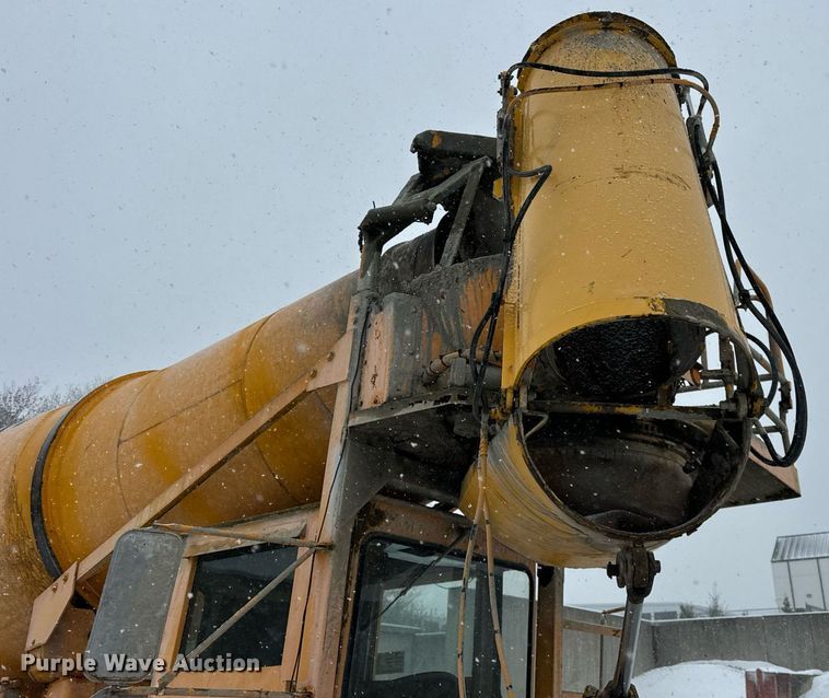 image for item DT2248 1998 Advance  C10335AT6810 ready mix truck