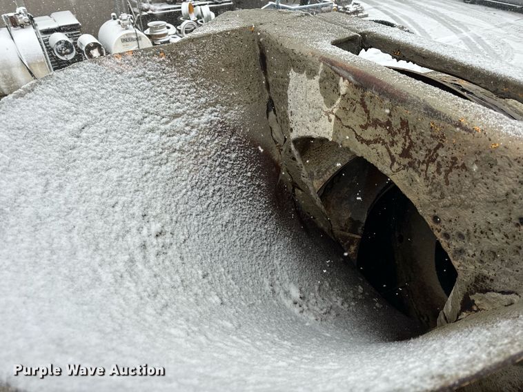 image for item DT2248 1998 Advance  C10335AT6810 ready mix truck