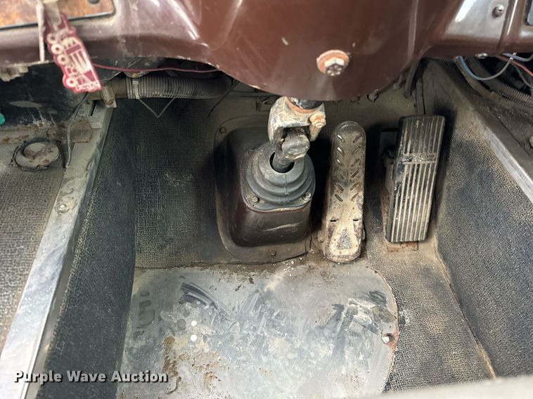 image for item DT2248 1998 Advance  C10335AT6810 ready mix truck