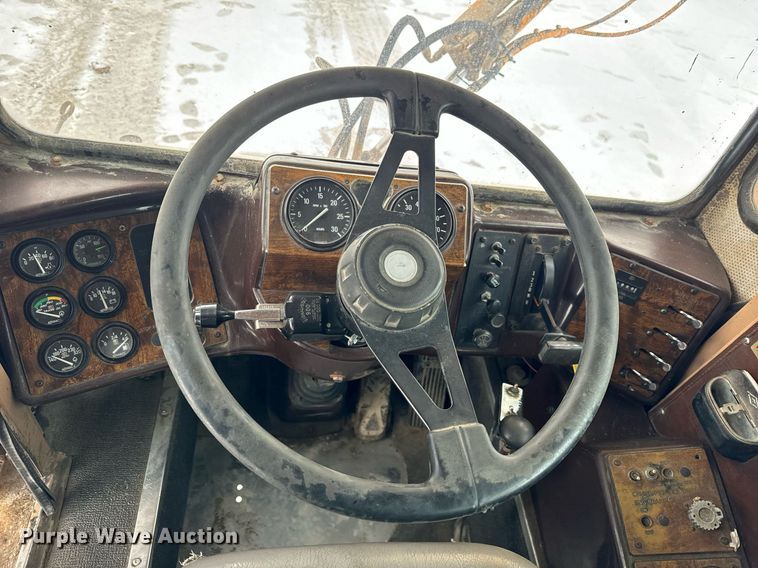 image for item DT2248 1998 Advance  C10335AT6810 ready mix truck