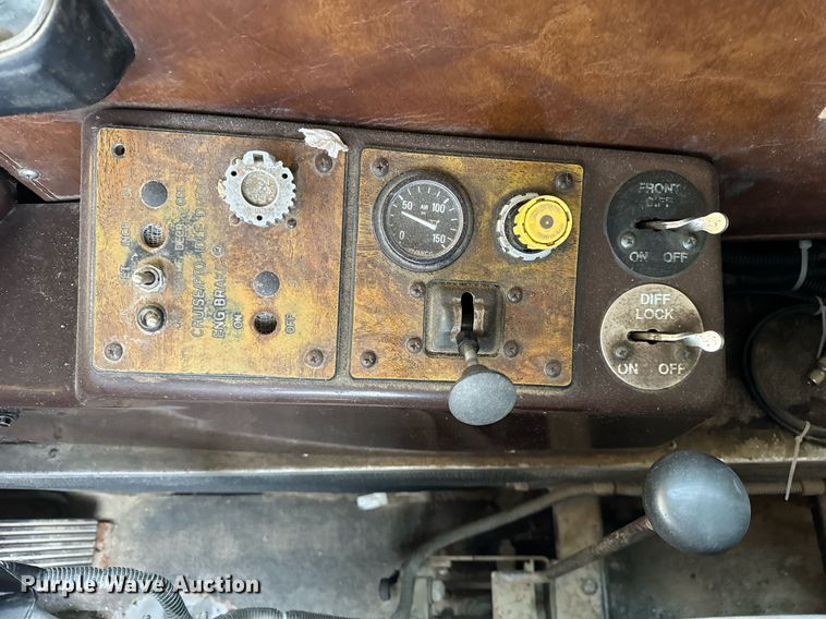 image for item DT2248 1998 Advance  C10335AT6810 ready mix truck