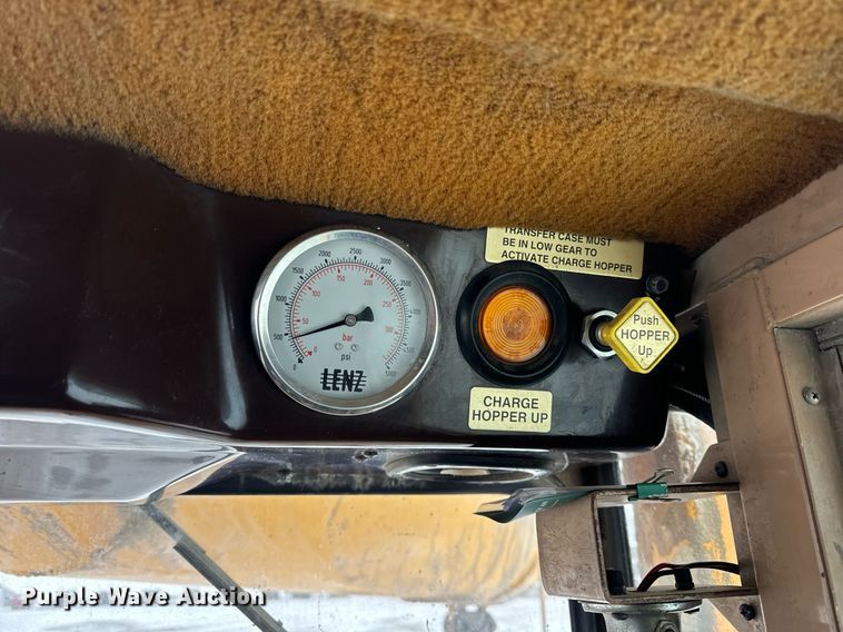 image for item DT2248 1998 Advance  C10335AT6810 ready mix truck