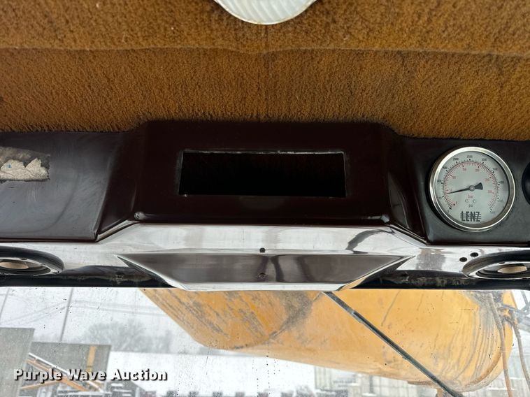 image for item DT2248 1998 Advance  C10335AT6810 ready mix truck