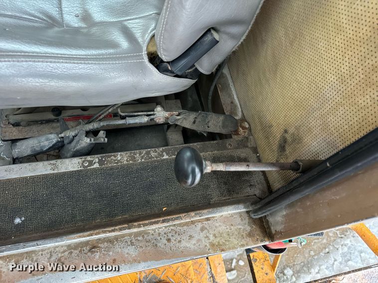 image for item DT2248 1998 Advance  C10335AT6810 ready mix truck