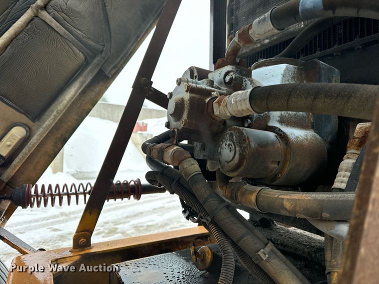 image for item DT2248 1998 Advance  C10335AT6810 ready mix truck