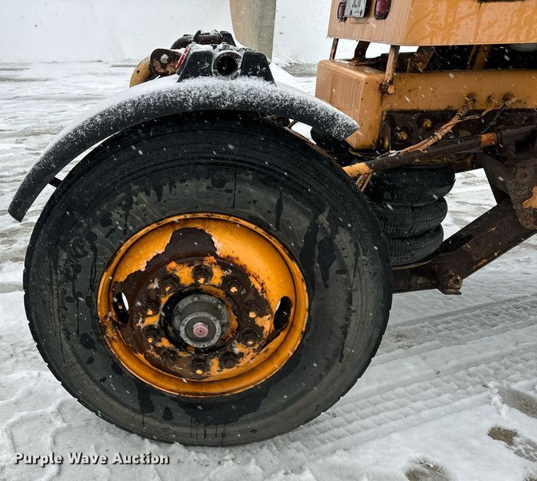 image for item DT2248 1998 Advance  C10335AT6810 ready mix truck