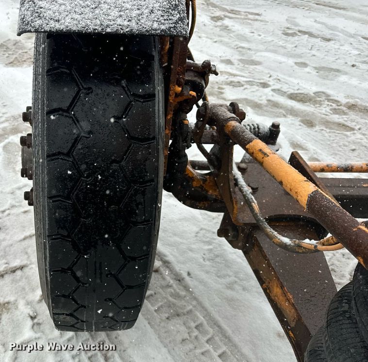 image for item DT2248 1998 Advance  C10335AT6810 ready mix truck