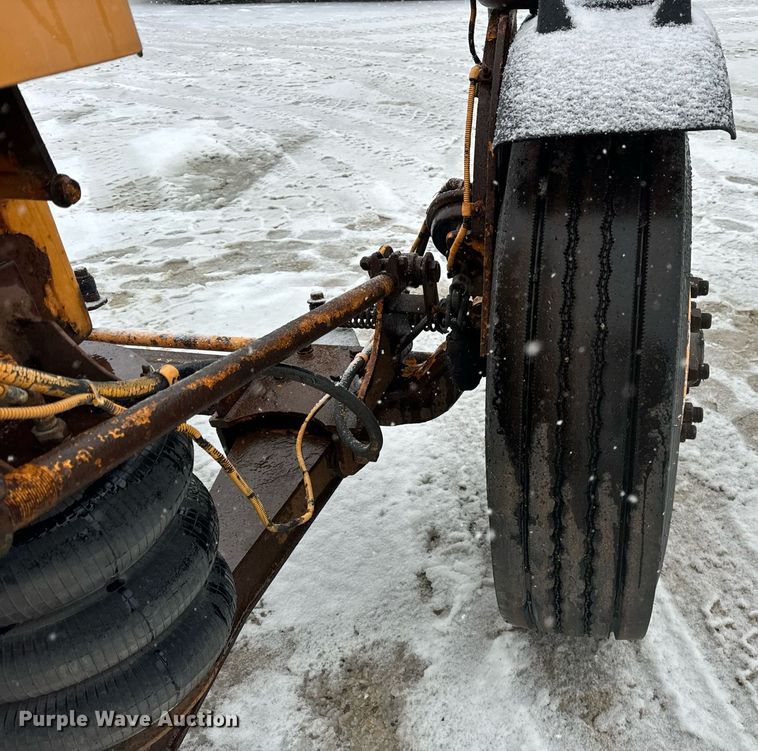 image for item DT2248 1998 Advance  C10335AT6810 ready mix truck